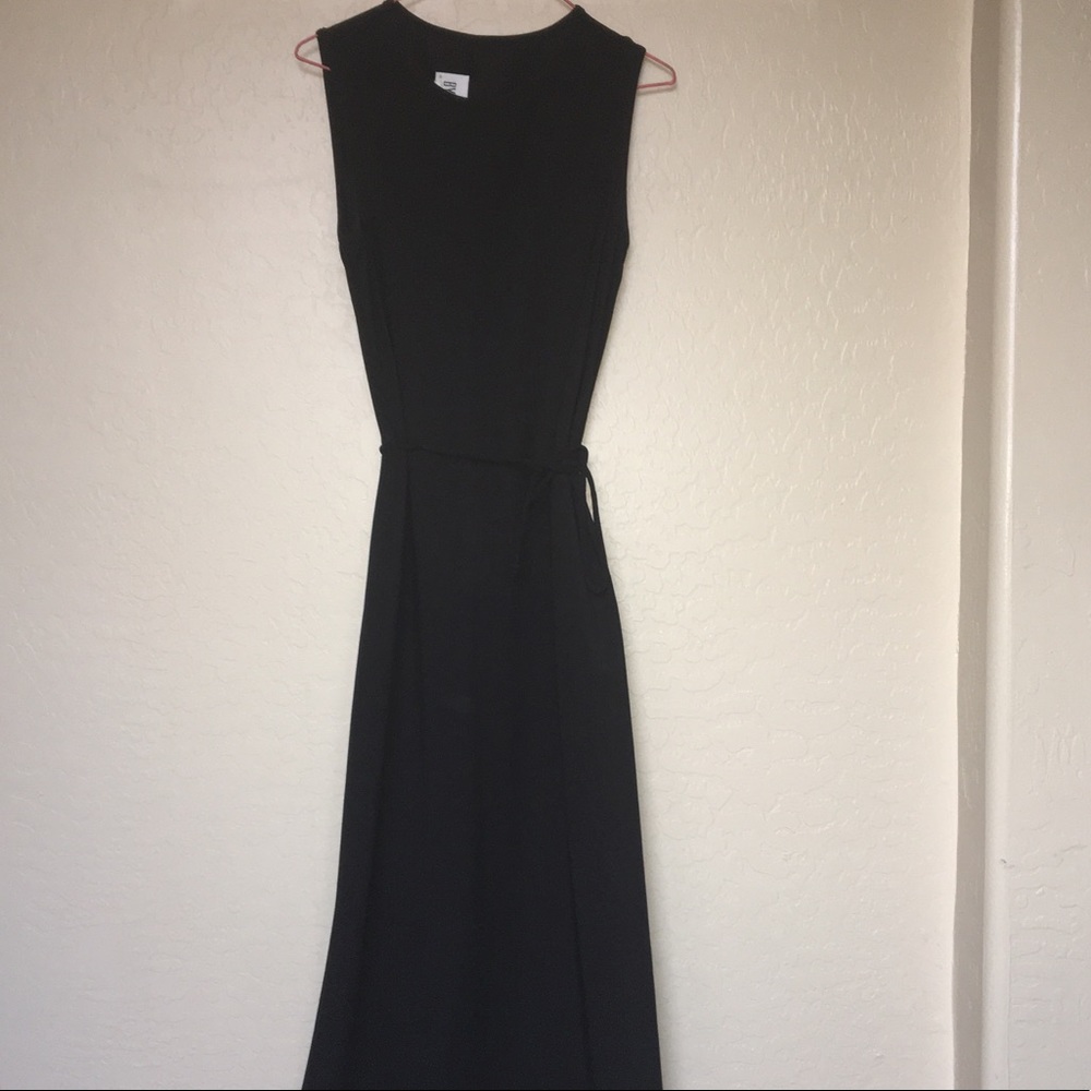 Long Black Dress No Sleeves